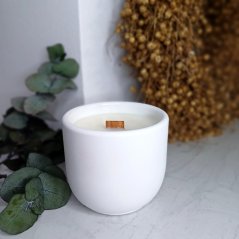 Sójová svíčka v betonu SVĚŽÍ VÍTR / Pomeranč x eukalyptus x jasmín 220g
